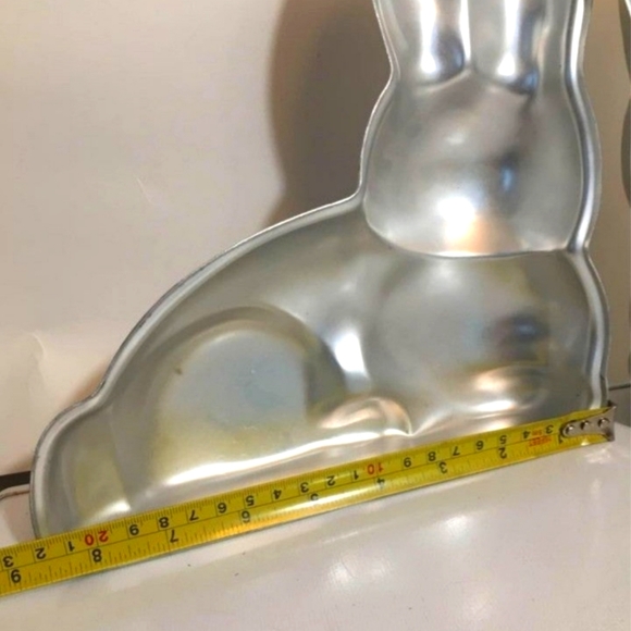 Wilton | Kitchen | Vintage Wilton Alluminum Bunny Rabbit Chocolate ...